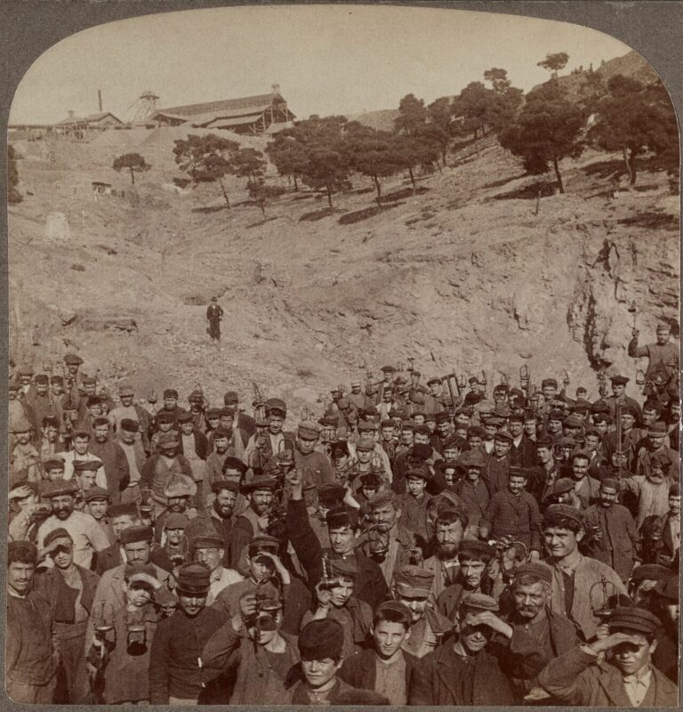 Image ancienne illustrant l’article « Foire internationale de la Photo de Bièvres, 58e édition »