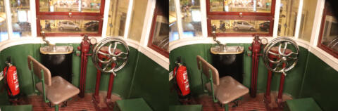 Dans un ascensor (funiculaire)