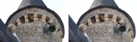 ... deux nids d'abeilles dans les machicoulis