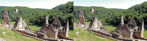 Reste de chapelle et autre château au loin
