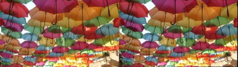 Parapluies suspendus, passage Royal