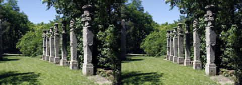Colonnes face au théatre