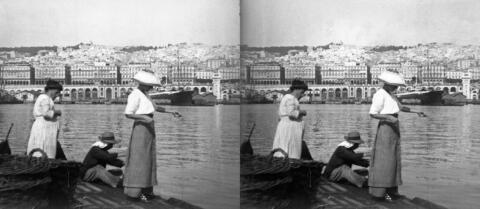 Pêche en famille dans le port