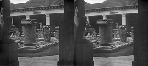 cour du musée d'antiquités