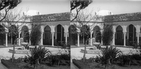 Cour du Bordj Polignac