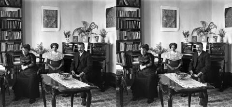 Marguerite et parents Baldet à l'Observatoire