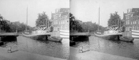 Passsage d'un bateau au pont tournant de Beesten Market