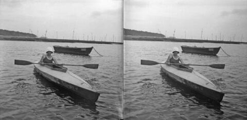 Marguerite à bord du canoë en caoutchouc
