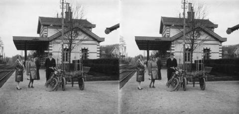 Nous trois dans la gare