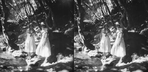 Le ruisseau avec Margueriite et Jeannette