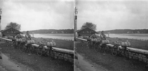 Nos trois bicyclettes chargées du cyclo-camping