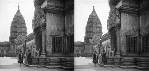 Le temple d'Angkor, dépendances latérales