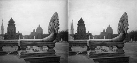 Le temple d'Angkor, Nagas