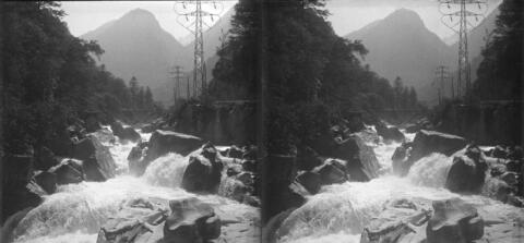 Sur la route de Gabas, le torrent