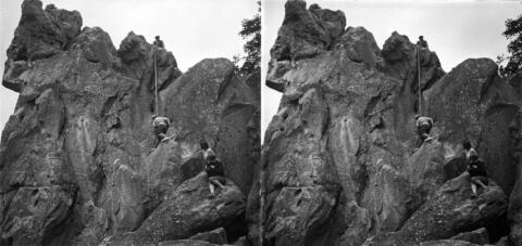 Rocher de la Dame Jeanne. Ascension de Mme Vallée