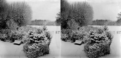 Terrasse vue des fenêtres du grand salon