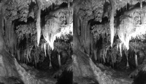 Grotte aux vristaux du Grand roc