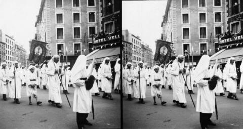 Procession : pénitents blancs