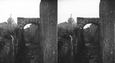 St Michel d'Aiguilhe, Chemin de ronde (à hauteur d'oeil)