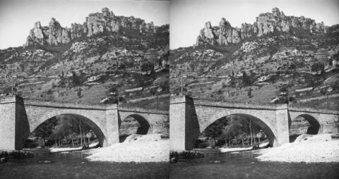 Pont sur la Dourbie et Causse de Montpellier-le Vieux